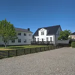 Sofie Nocleg ze śniadaniem 2*