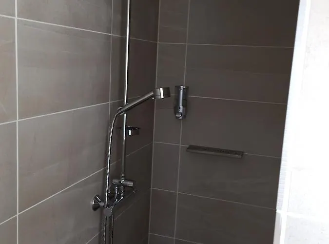 Sofie Nocleg ze śniadaniem 2*